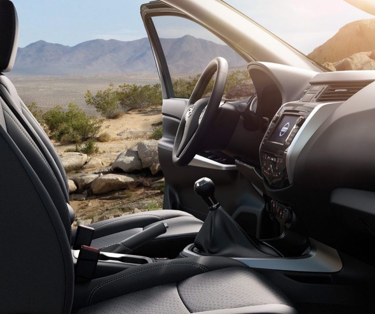 nissan-navara-interior-media-66431afd08c9d